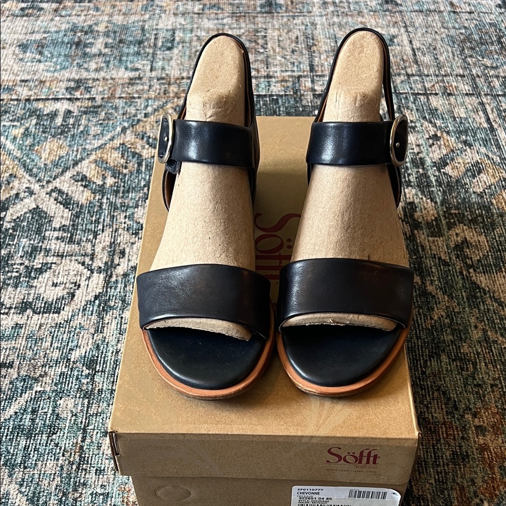 SOFFT Women's SKY NAVY Sandals